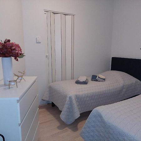 Lakeland Apartments โรวานิเอมิ ภายนอก รูปภาพ
