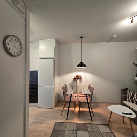 Lakeland Apartments โรวานิเอมิ ภายนอก รูปภาพ